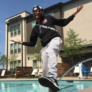 Meet your Posher, Kalone